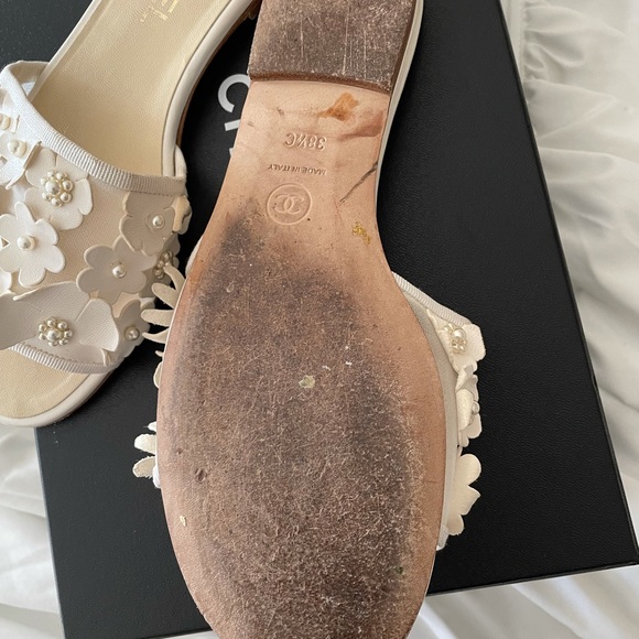Chanel pearl sandal size 381/2 - Picture 7 of 10